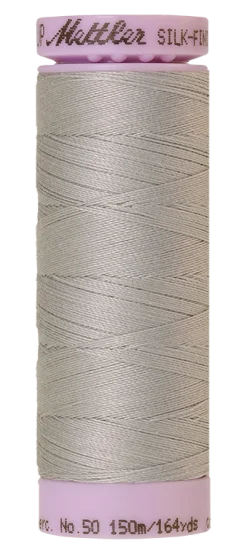 Amann Mettler Silk-finish cotton naaigaren | 150m | Lichtgrijs