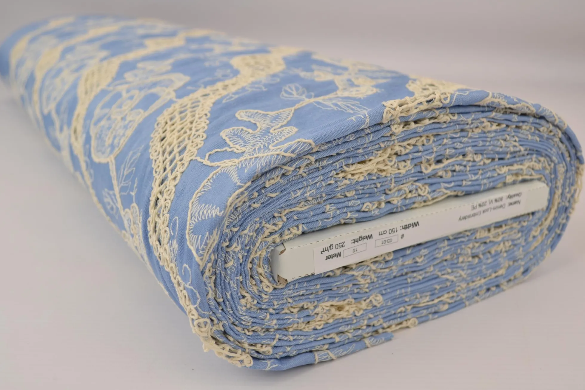 Broderie jeanslook – Light blue botanic heirloom