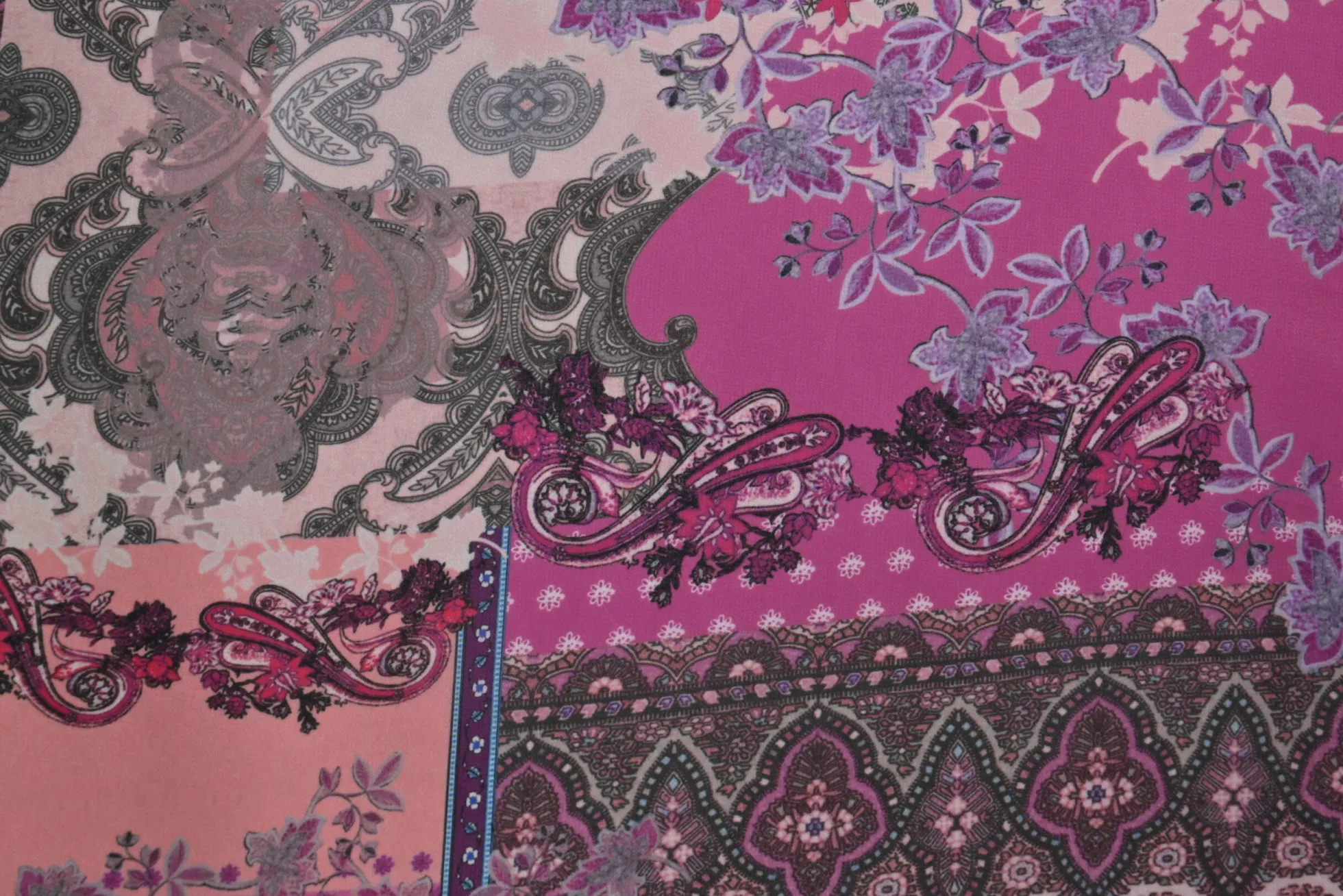 Chiffon – Bohemian paisley pink