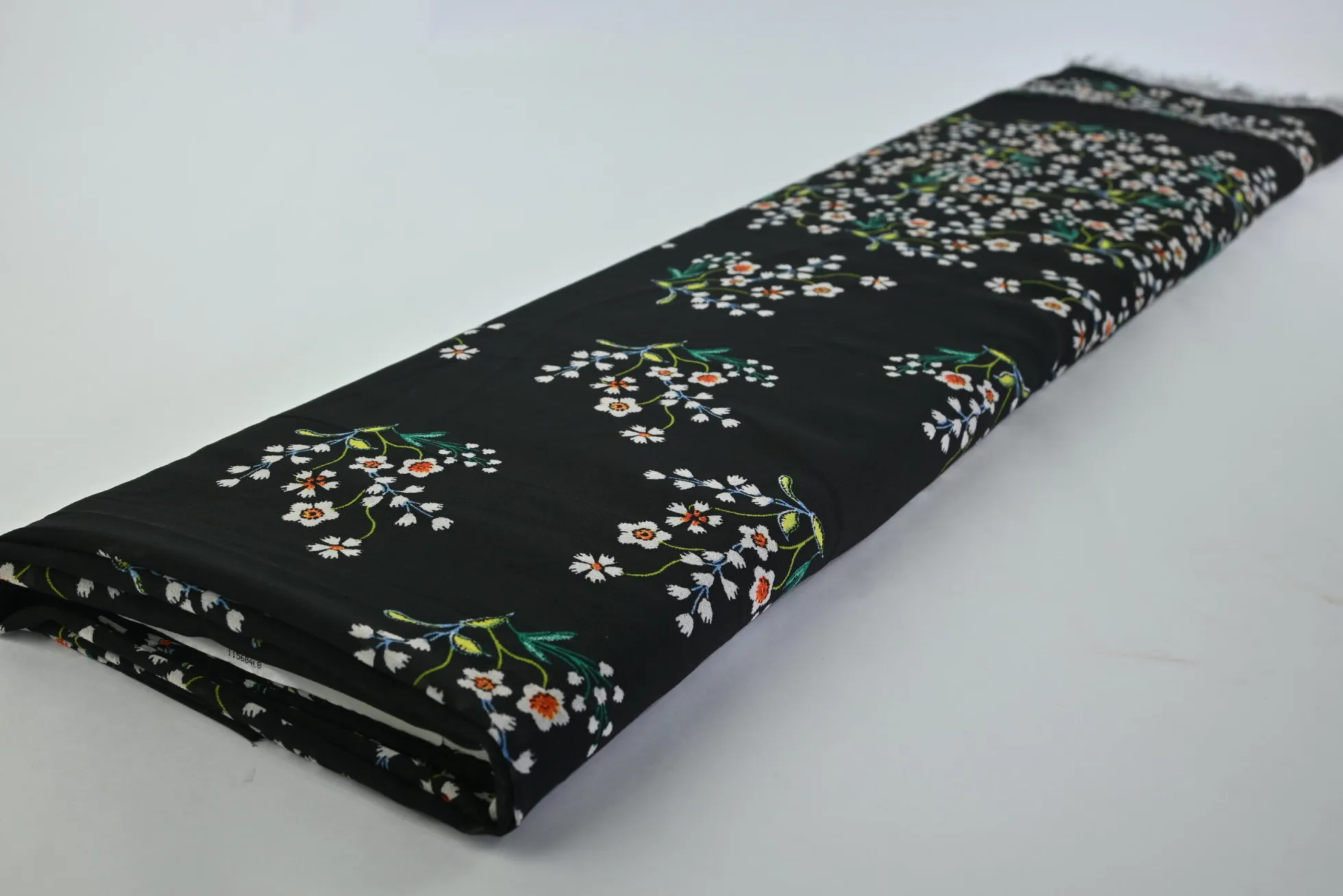 Chiffon – Daisy dance black border