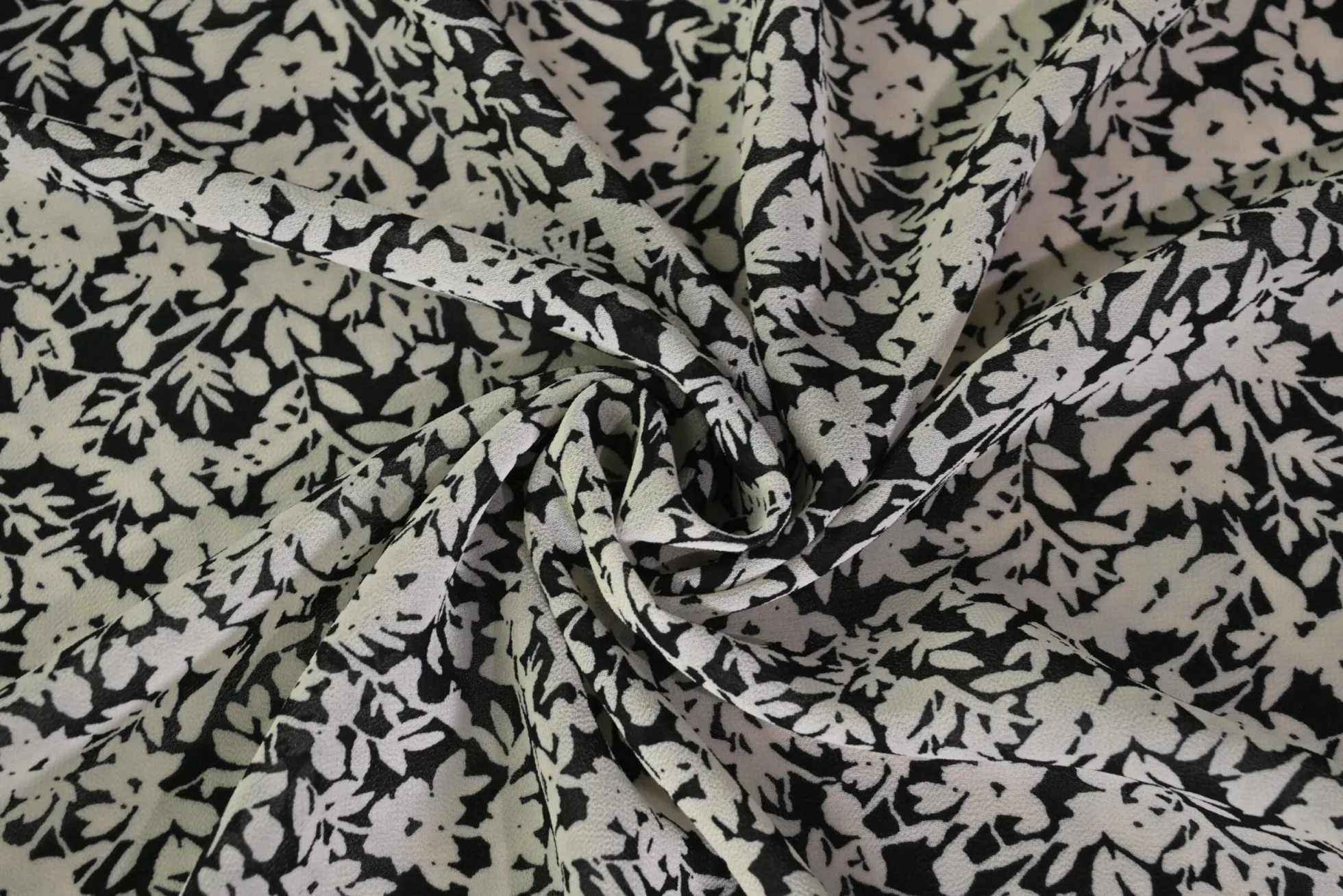 Chiffon – Fine floral black