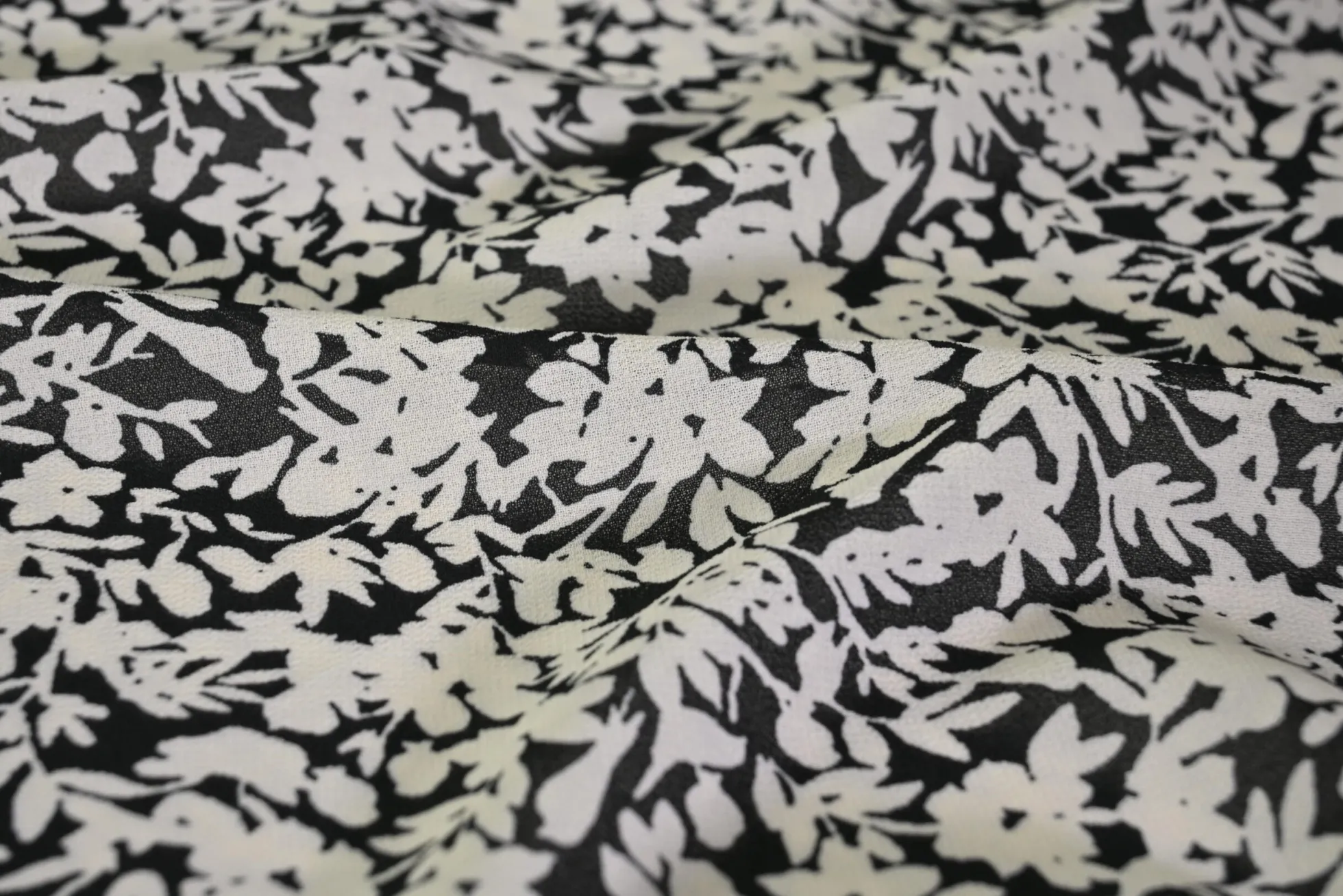 Chiffon – Fine floral black