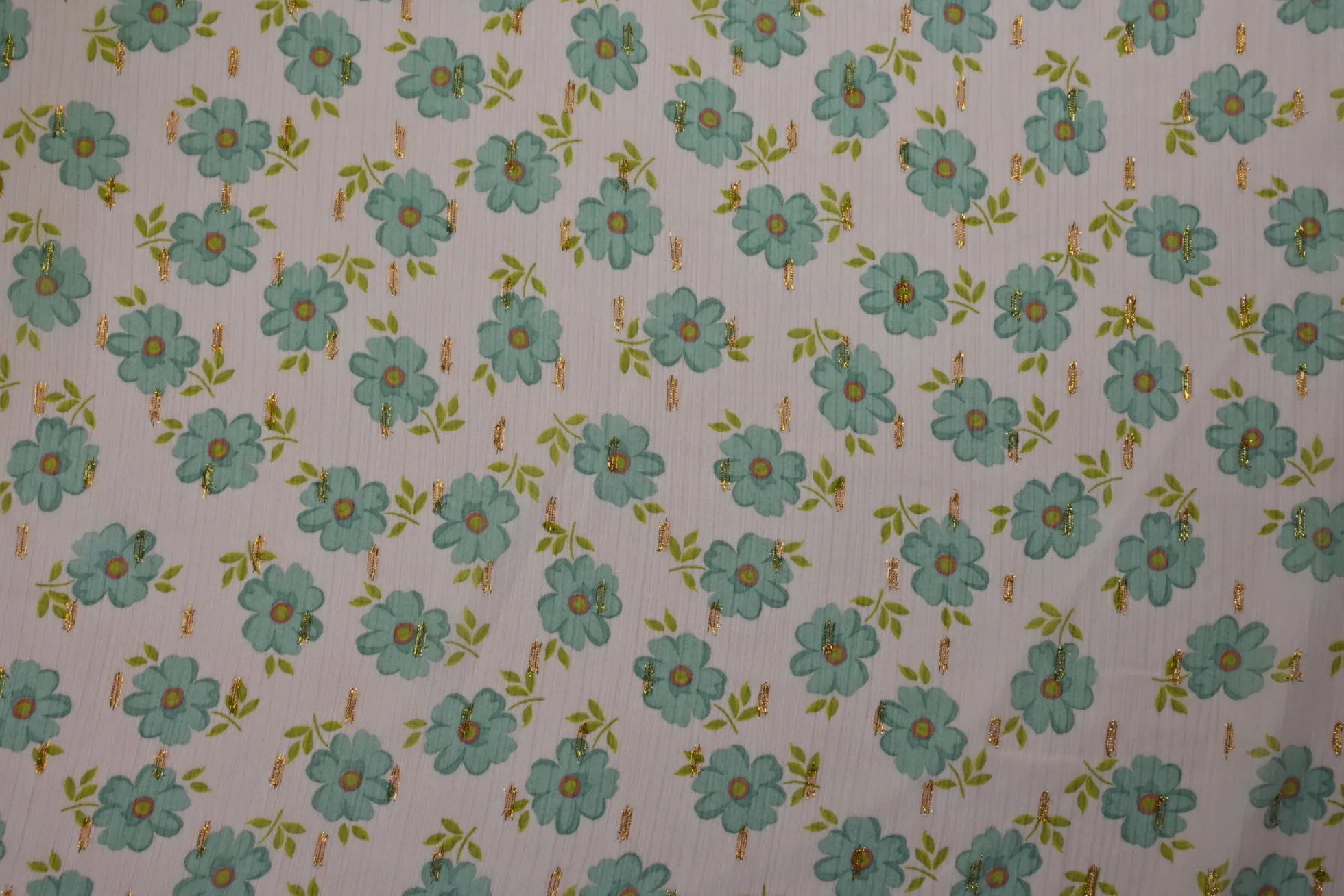 Chiffon – Green lurex leaves on baby pink