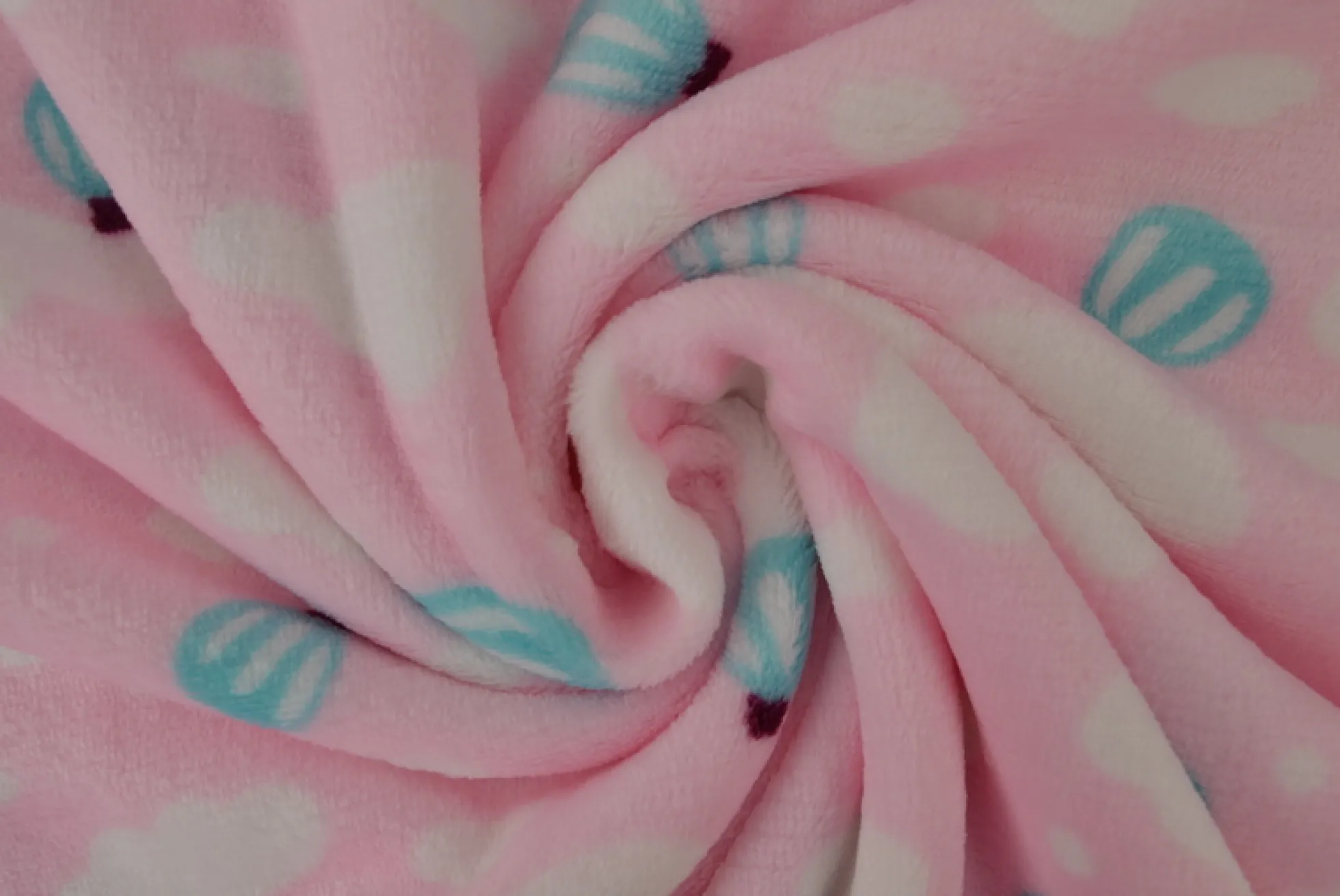 Coral Fleece – Balloons on pink