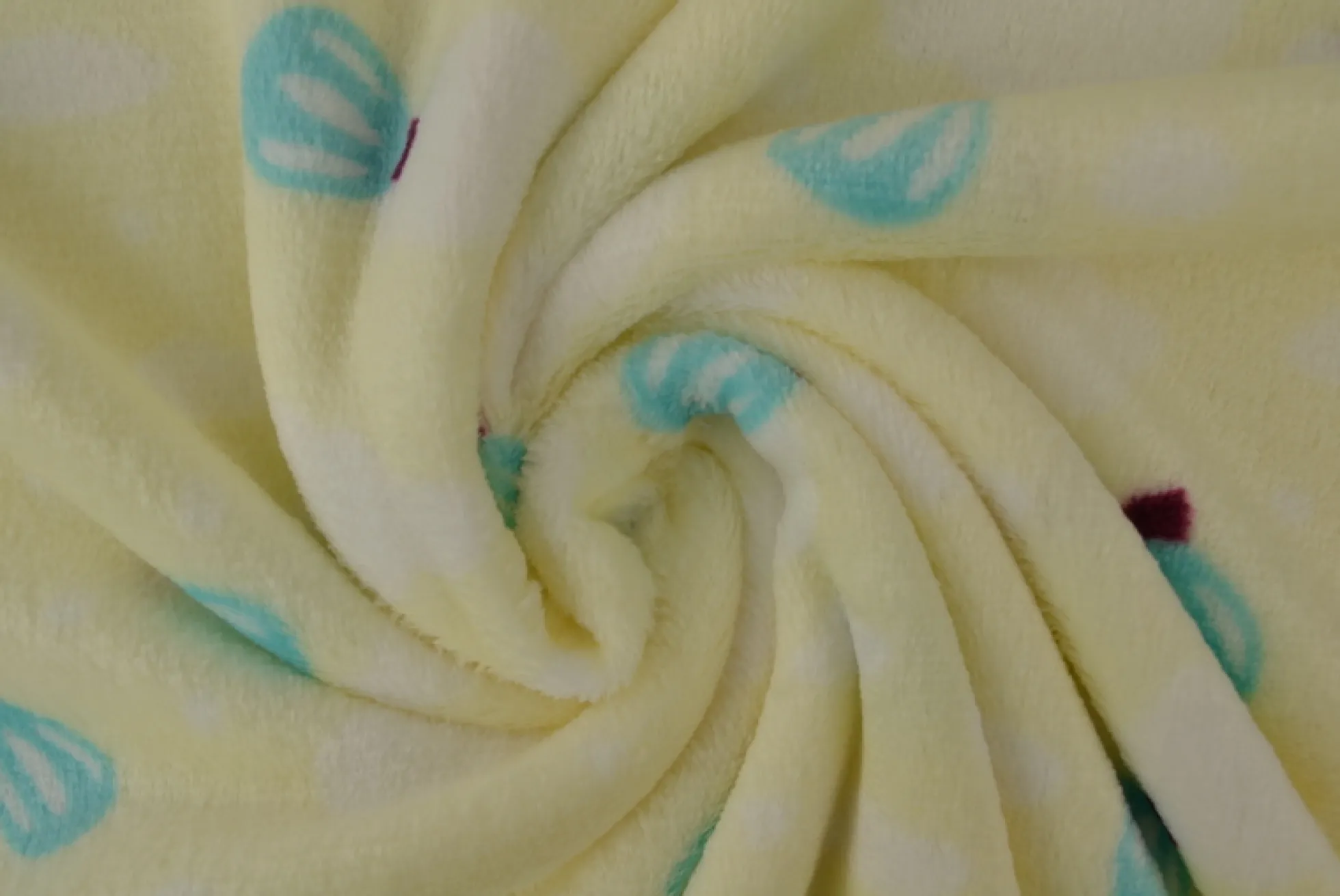 Coral Fleece – Balloons on soft yellow