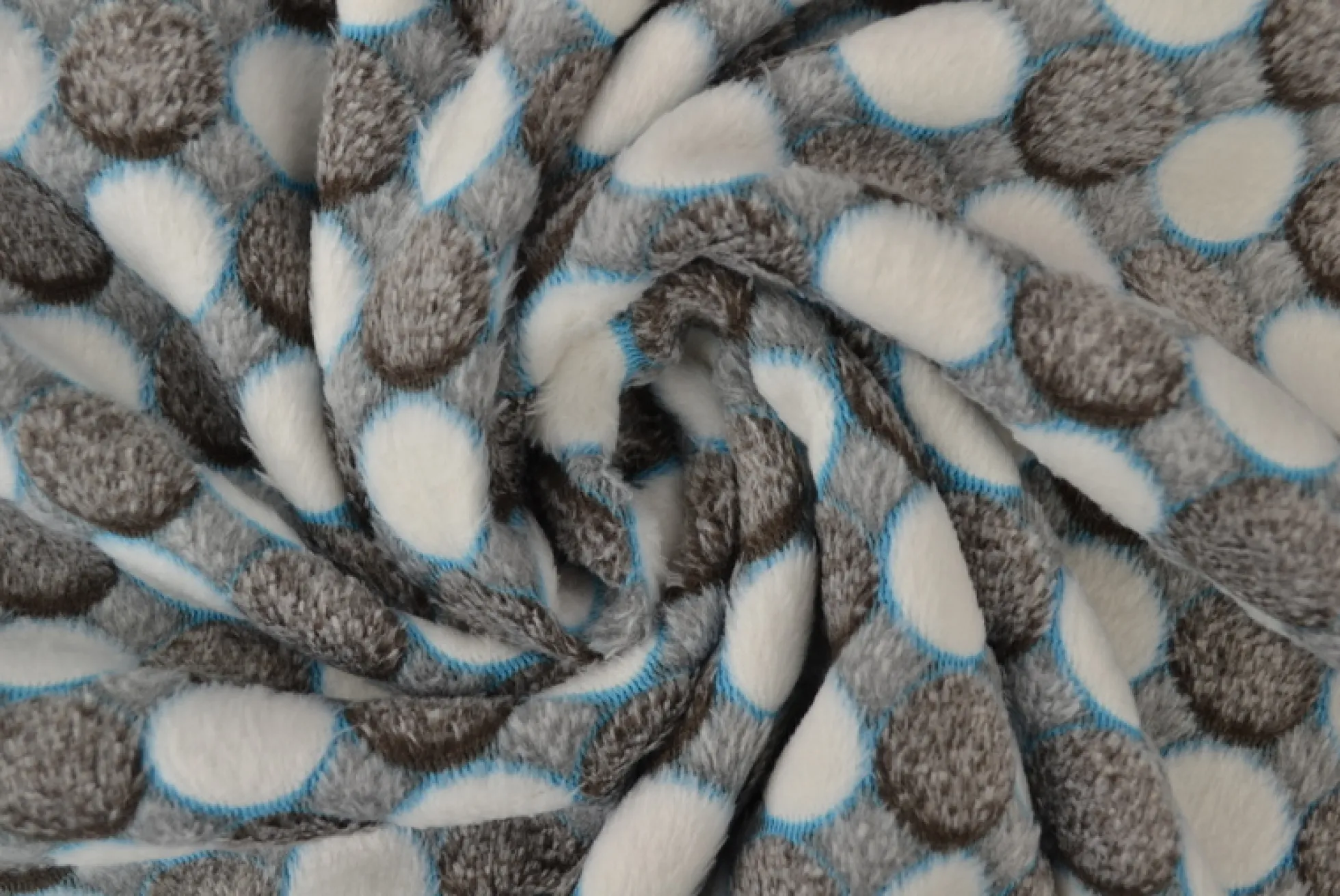 Coral fleece – Brown dots