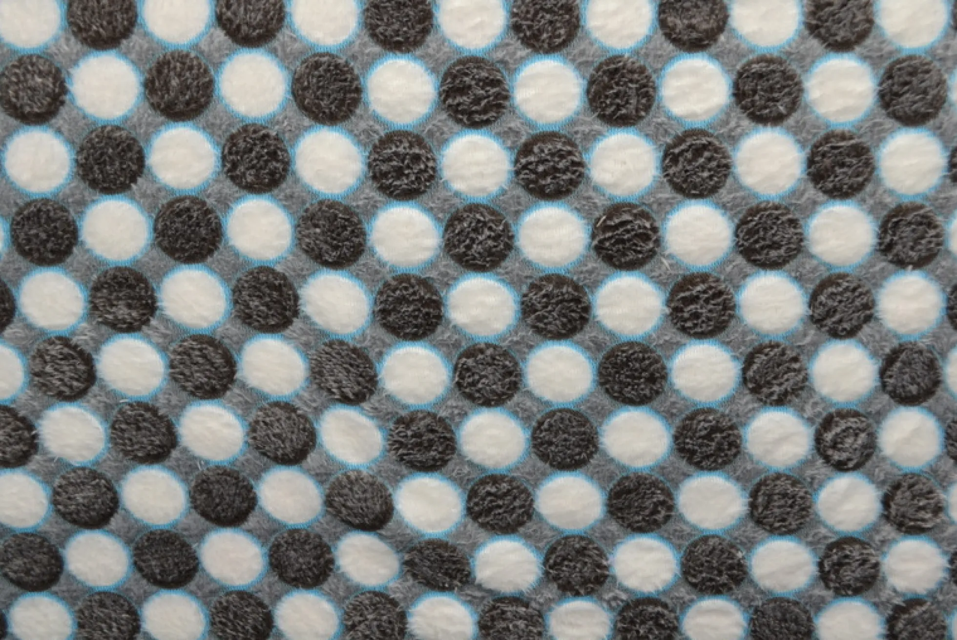 Coral fleece – Brown dots
