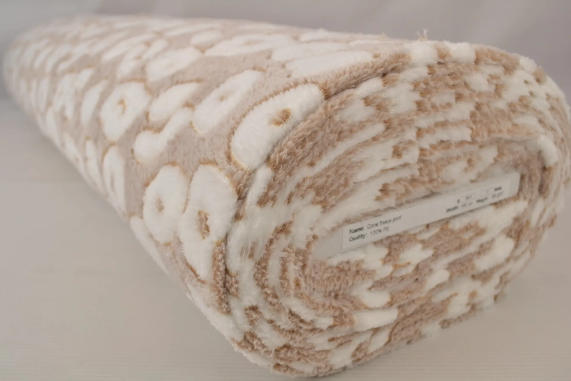 Coral Fleece – Clouds on dark ocher