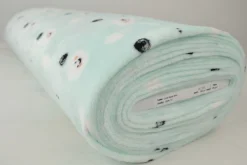 Coral Fleece – Pinguin & clouds on mint