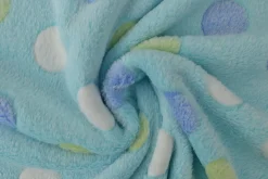 Coral Fleece – Spots on baby blue