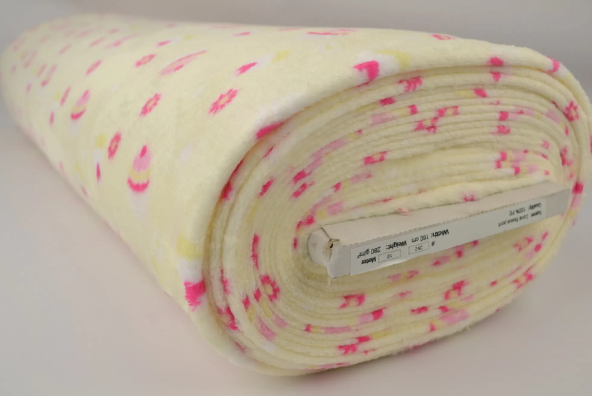 Coral Fleece – Sweet cupcakes cream