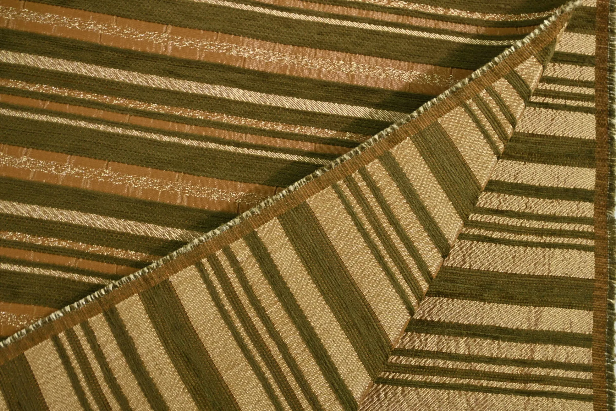 Coupon 150cm x 152cm | Jacquard Gobelin – Olive stripe classic