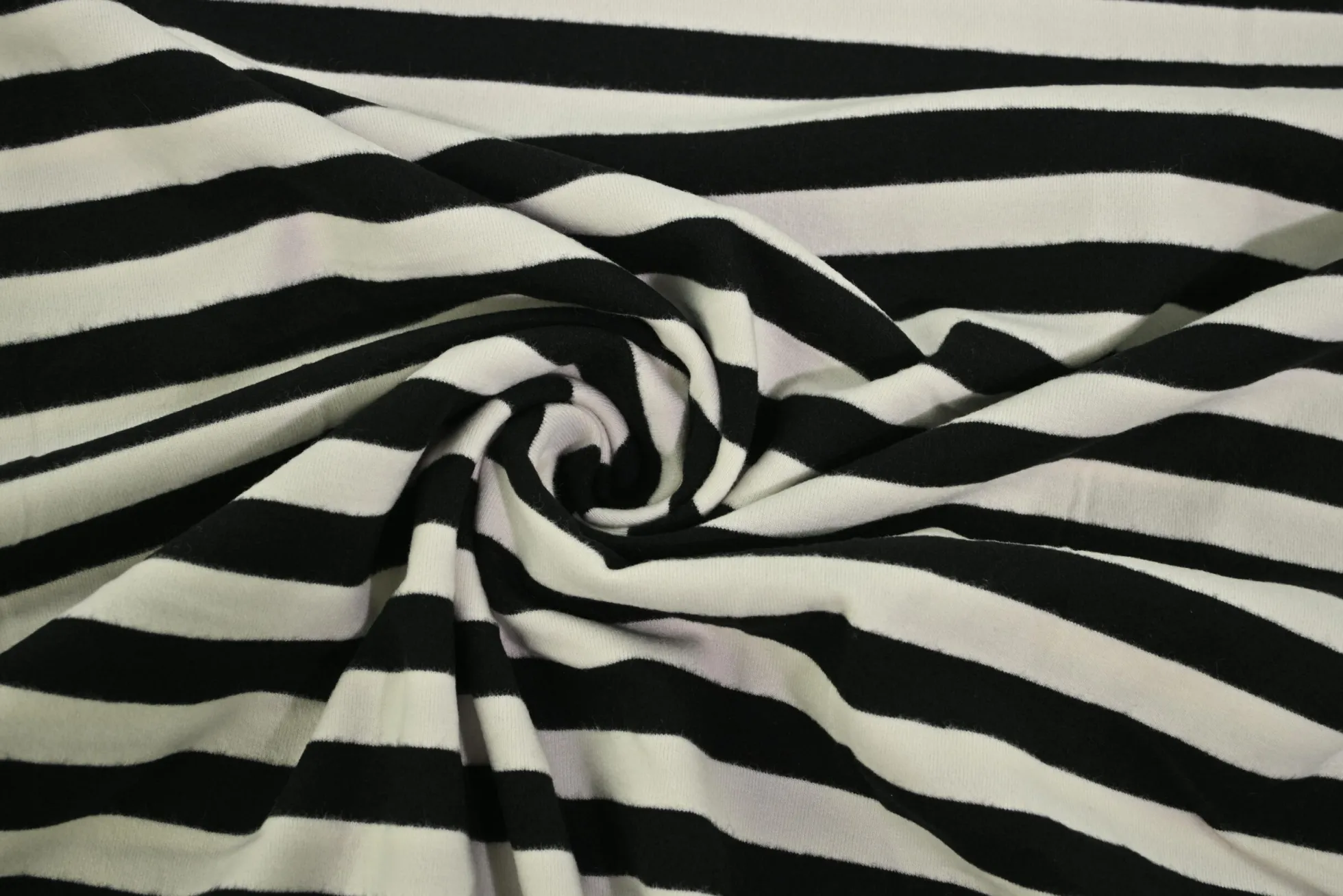Coupon 60cm x 160cm | Katoen tricot soft touch – Black & off-white stripes