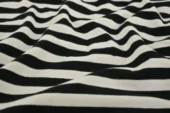 Coupon 60cm x 160cm | Katoen tricot soft touch – Black & off-white stripes