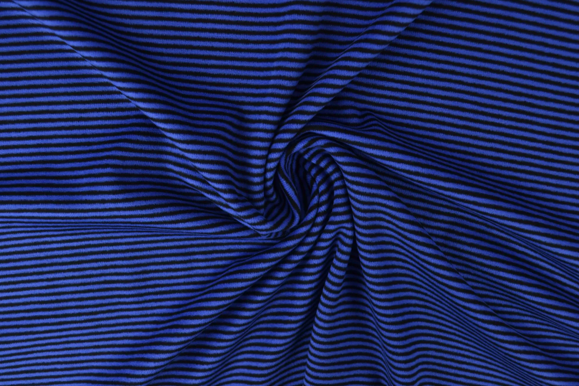 Coupon 90cm x 160cm | Katoen tricot soft touch – Cobalt blue & black stripes