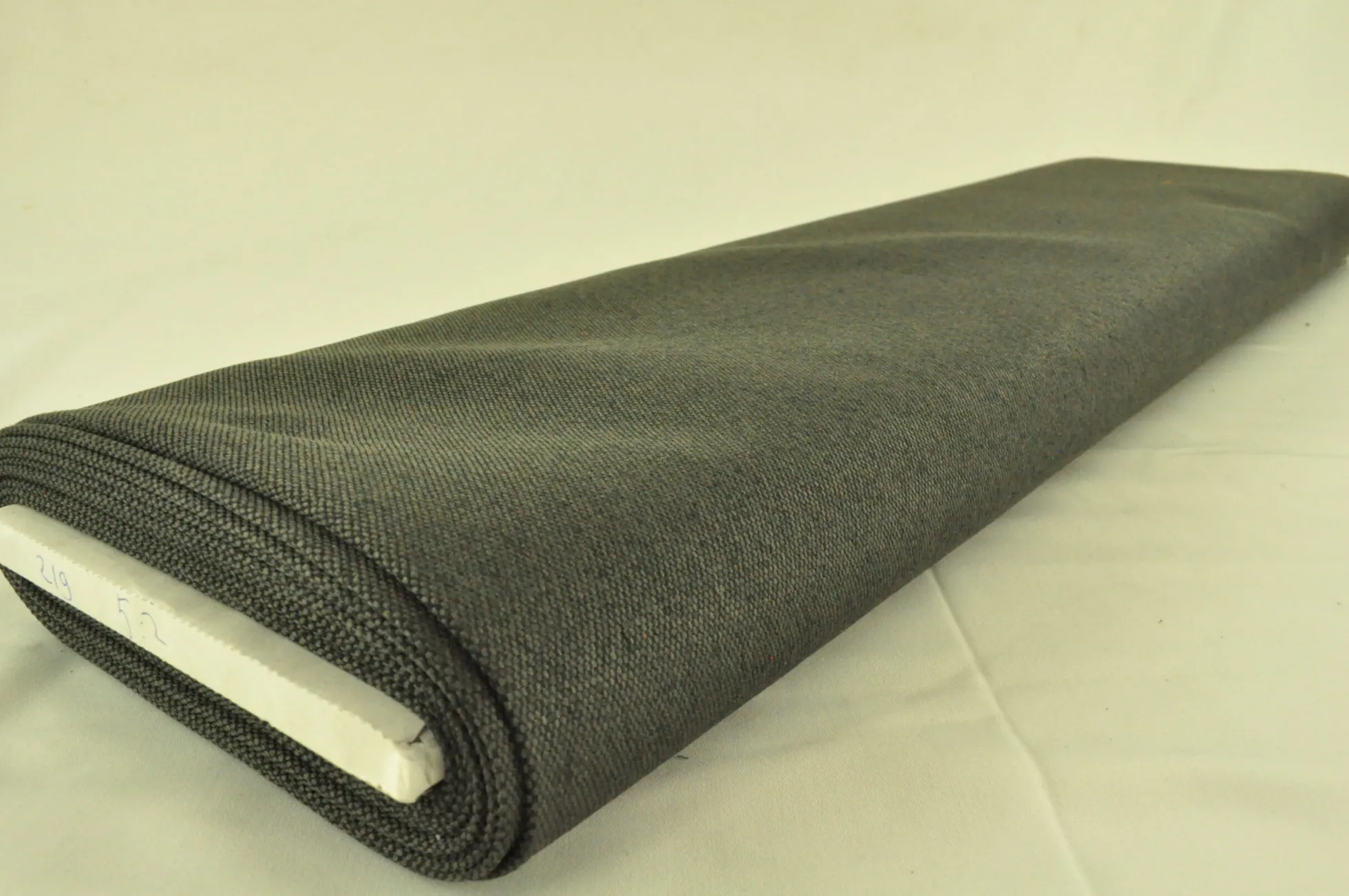 Coupon 150cm x 145cm | Meubelstof – Brown / dark grey melange