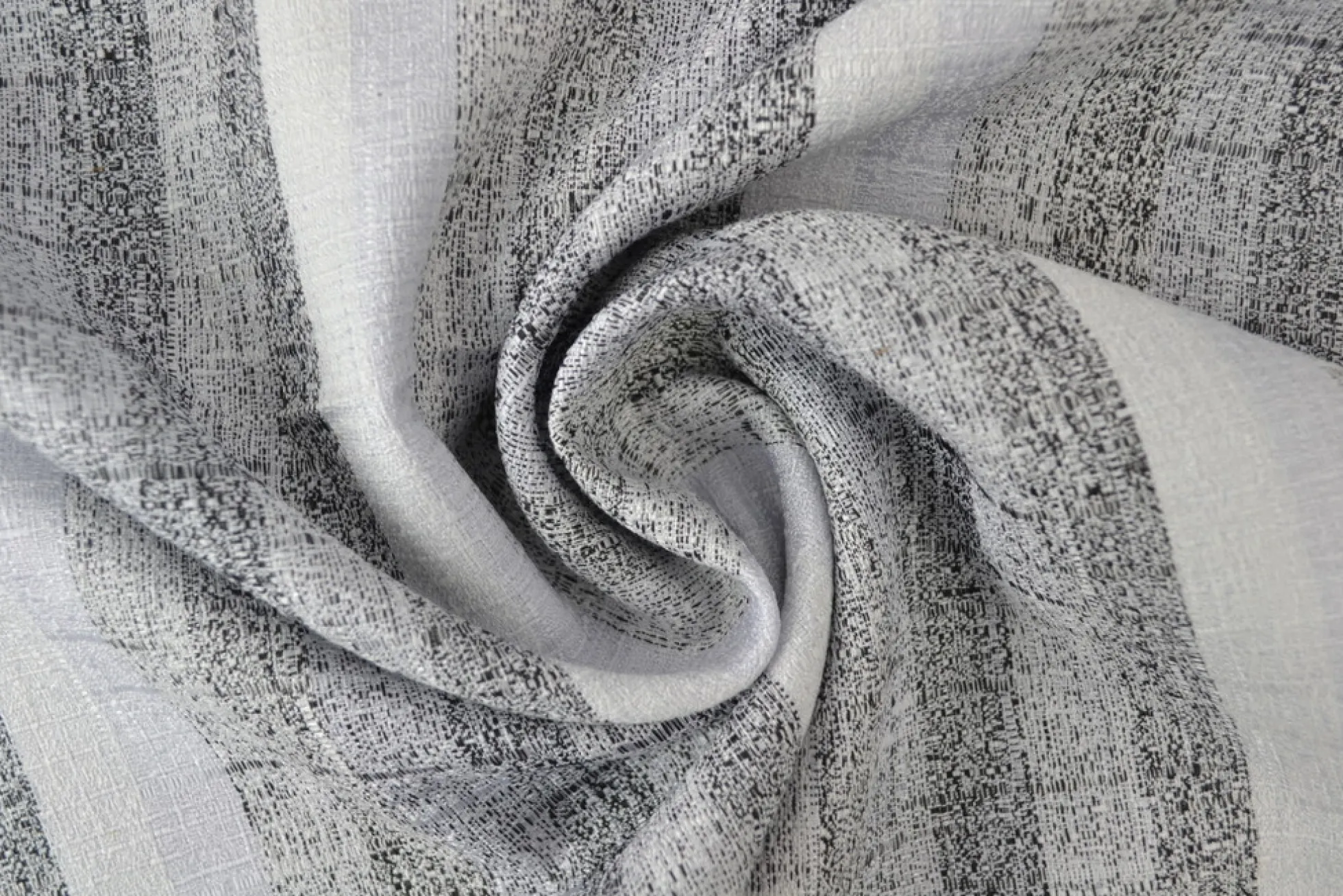 Coupon 125cm x 140cm | Pantalonstof – Wit gestreept melange met linnen
