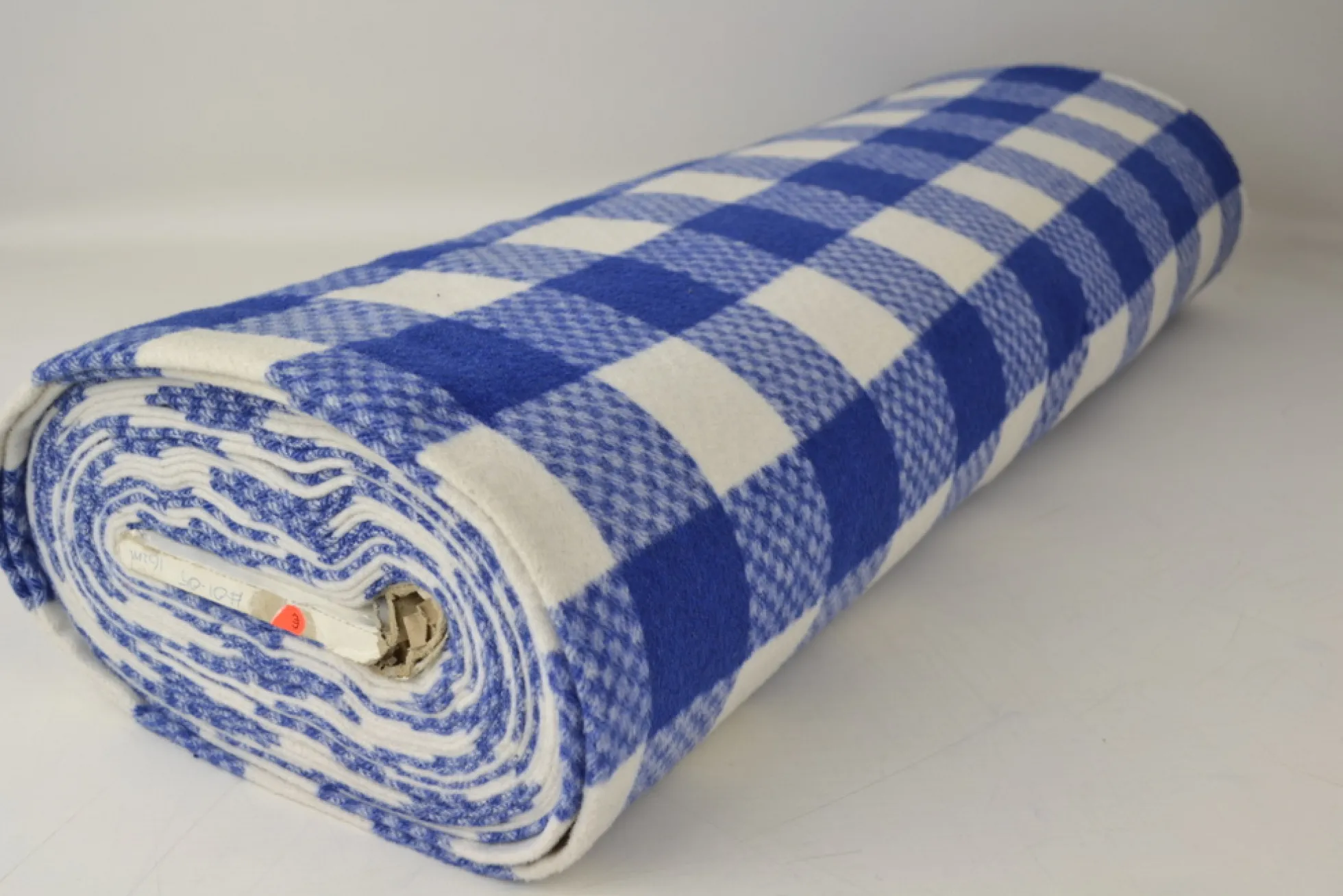 Coupon 60cm x 150cm | Wollen stof – Blauw / wit ruit
