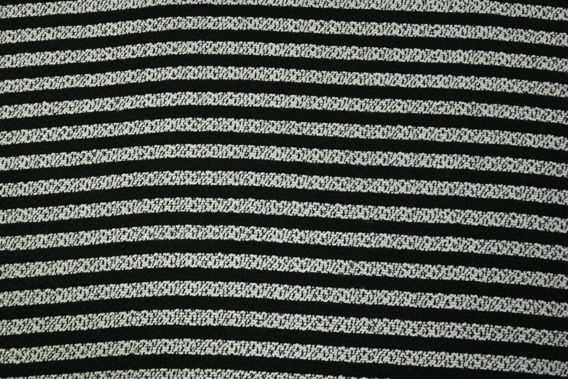Coupon 60cm x 150cm | Wollen stof – Zwart / wit gestreept