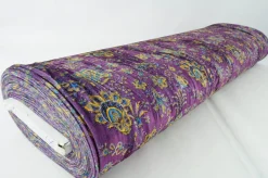 Fluweel stretch – Paisley on purple crushed look