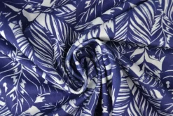 Fluweel stretch – White palm leaves on blue
