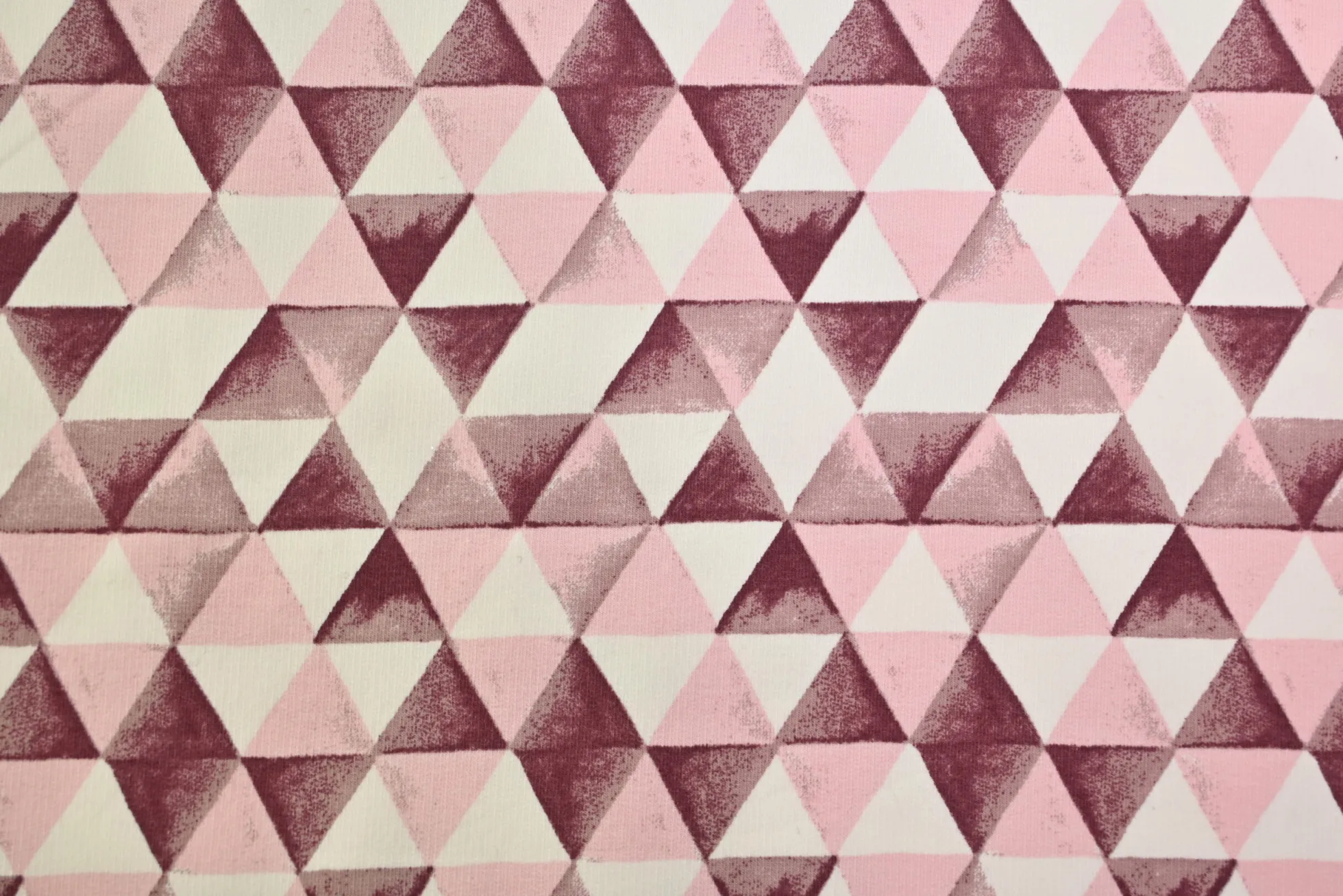 French terry organic – Blush Berry Triangles