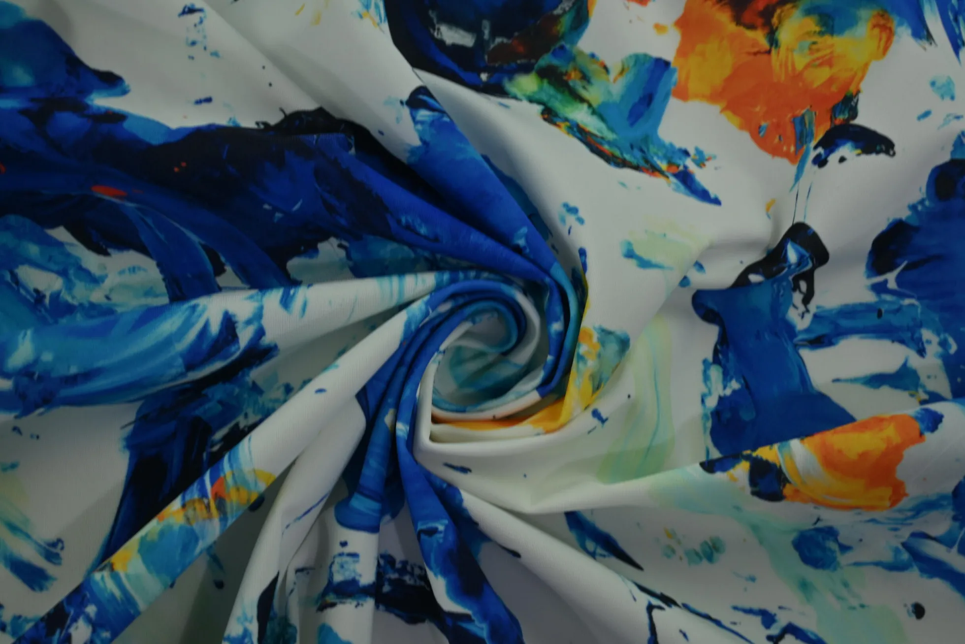 Heavy travelstof – Blue paint on offwhite