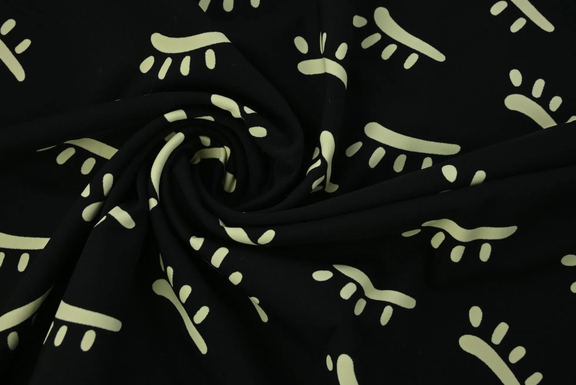 Heavy travelstof – Eyelash on black