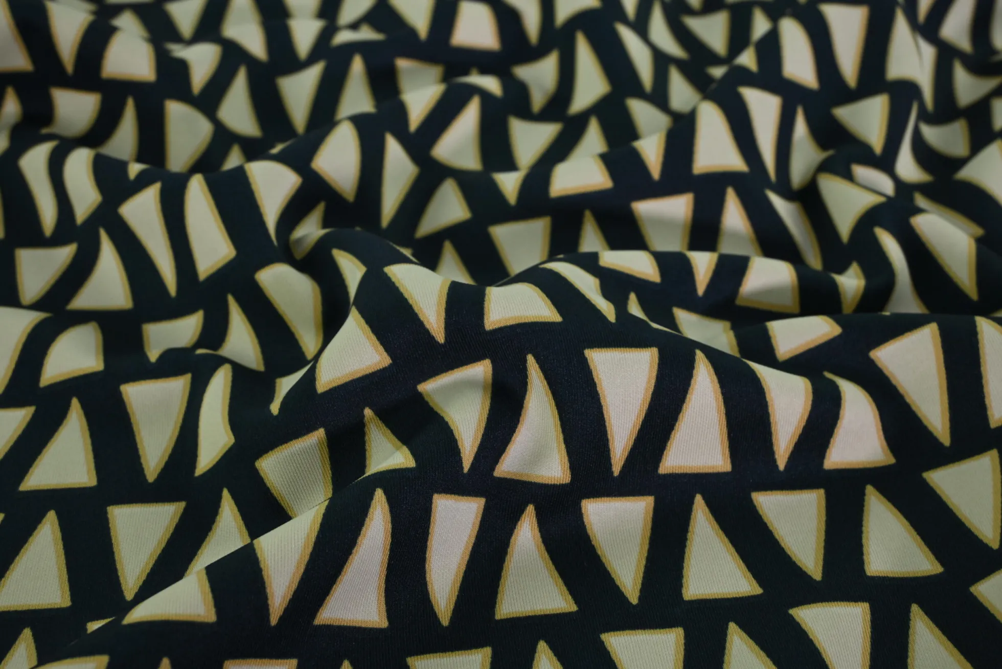 Heavy travelstof – Navy triangles