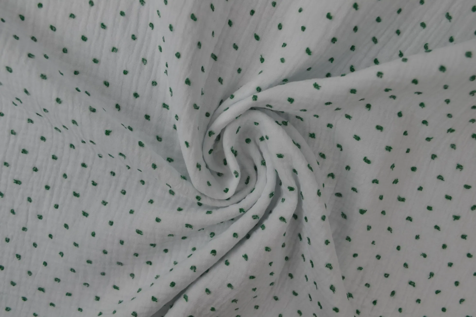 Hydrofiel / Mousseline dobby – Wit met groene stippen