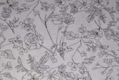 Hydrofiel / Mousseline – Floral lijntekening wit
