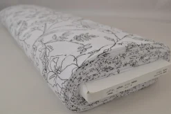 Hydrofiel / Mousseline – Floral lijntekening wit