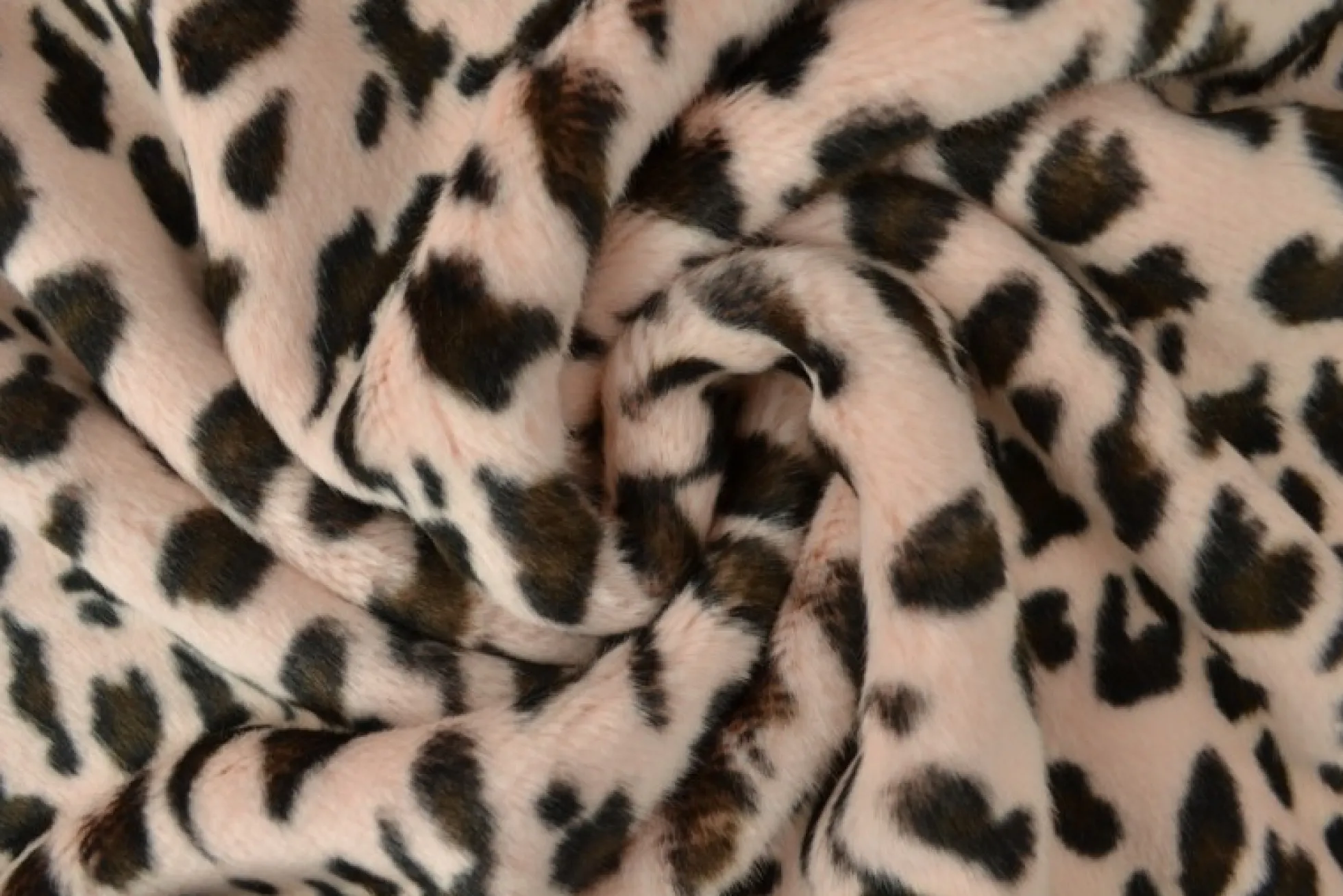 Imitatiebont / Faux fur – Animal spots dusky roze