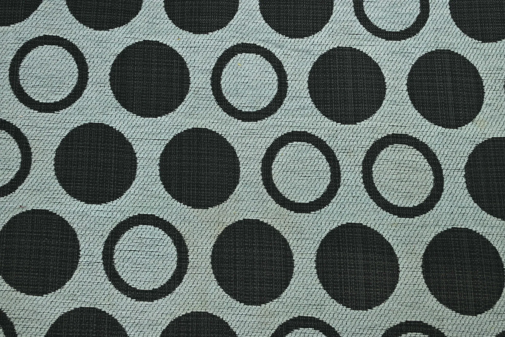 Jacquard Gobelin – Grey dot black