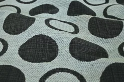 Jacquard Gobelin – Grey dot black