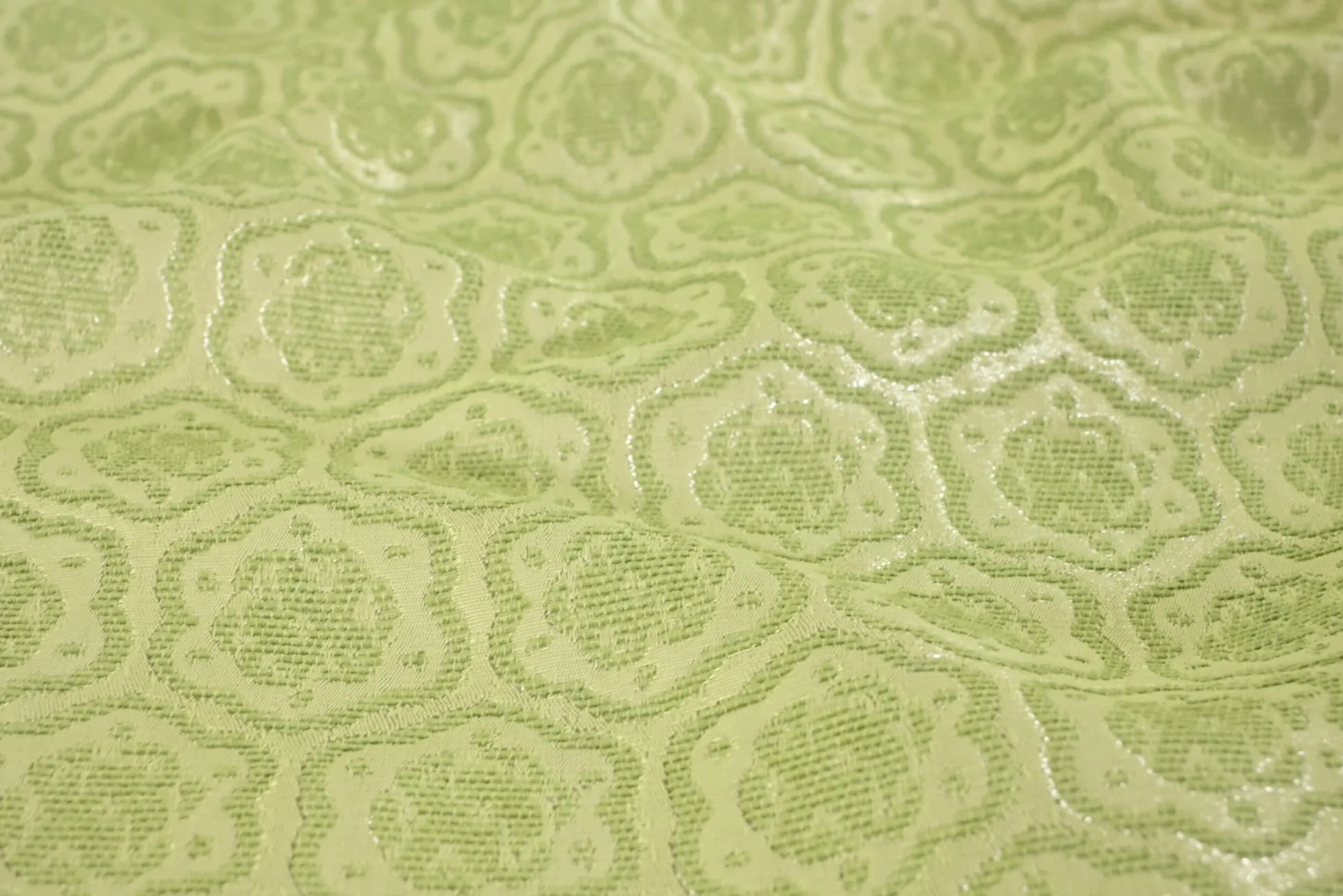Jacquard Gobelin – Pastel green medallion