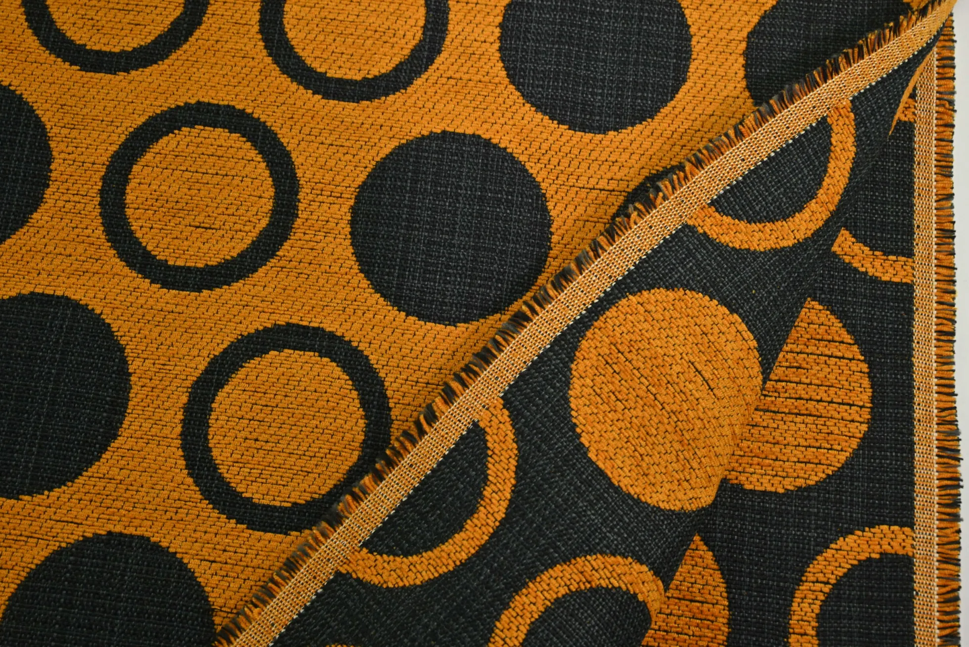 Jacquard Gobelin – Retro circles orange & black