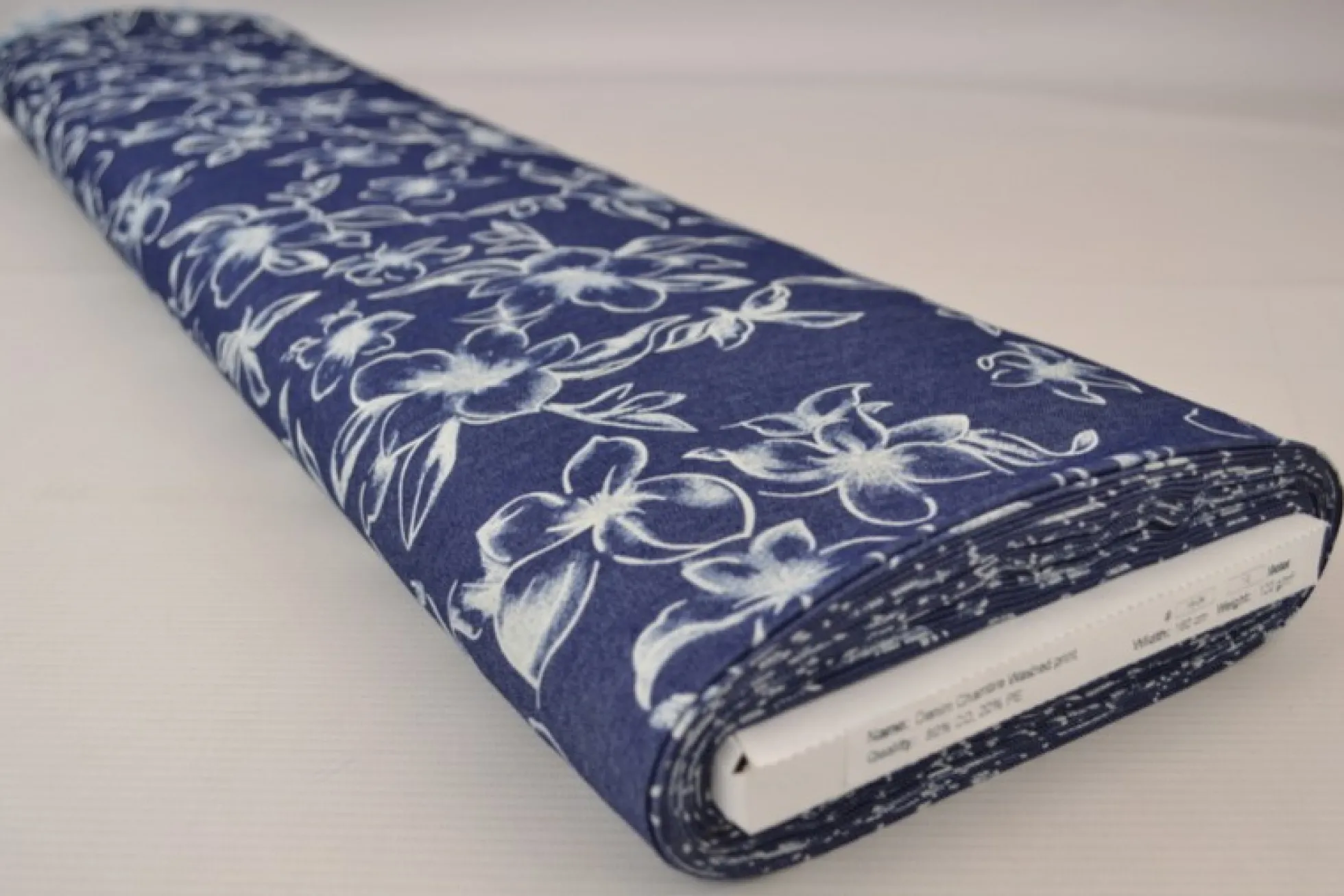 Jeans / denim gewassen – Vintage floral donkerblauw chambray
