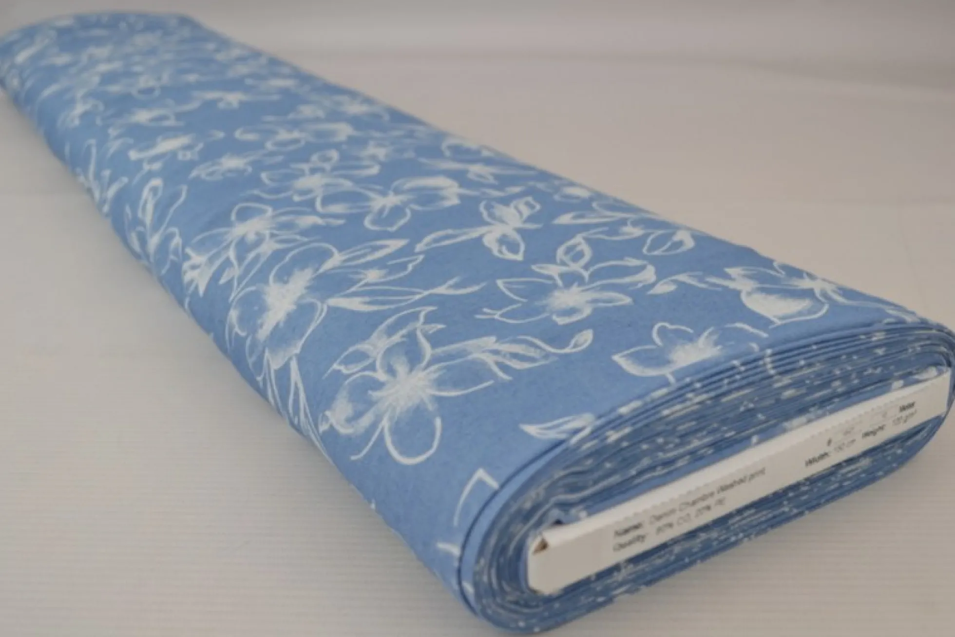 Jeans / denim gewassen – Vintage floral lichtblauw chambray