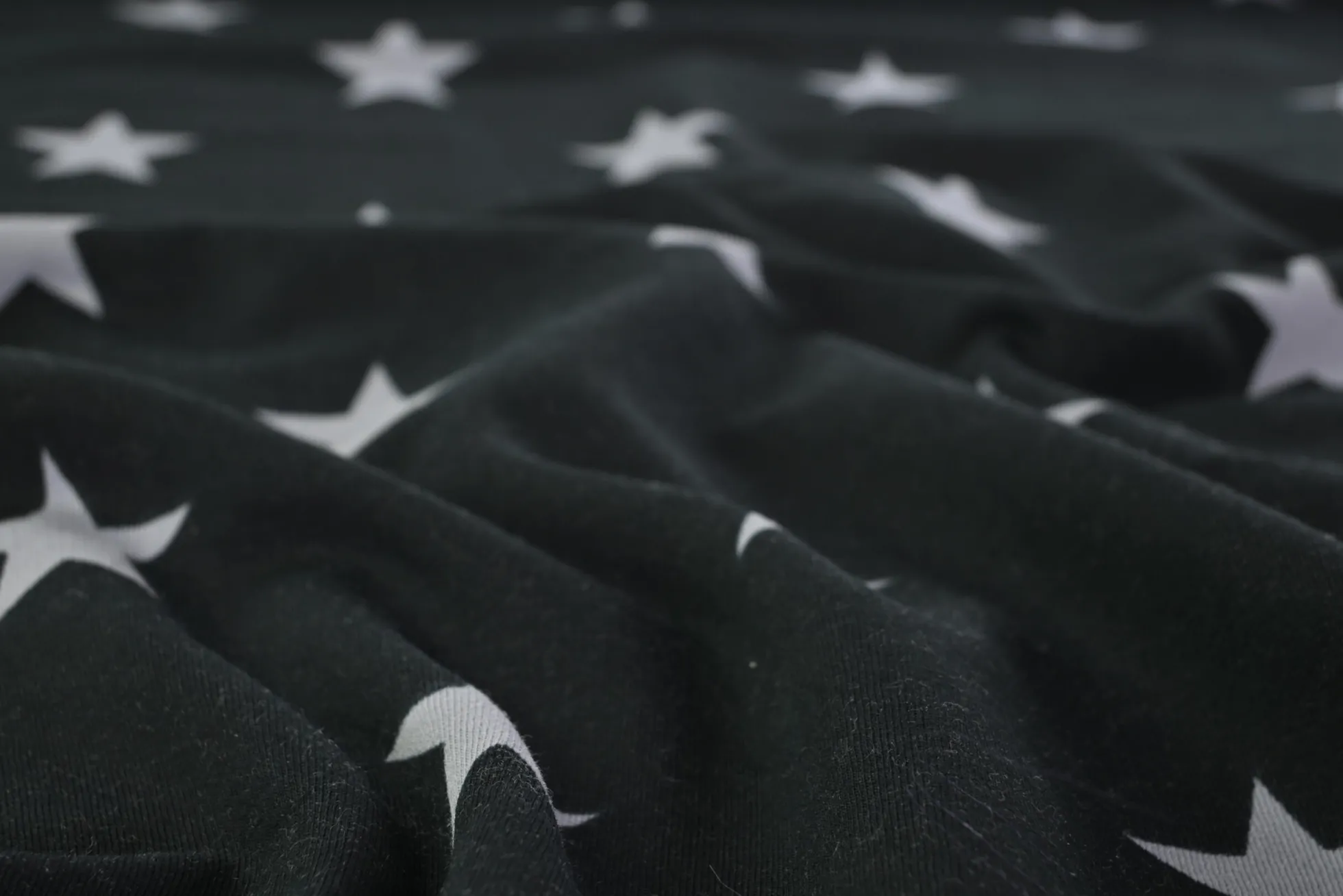 Jogging – Grey stars on black