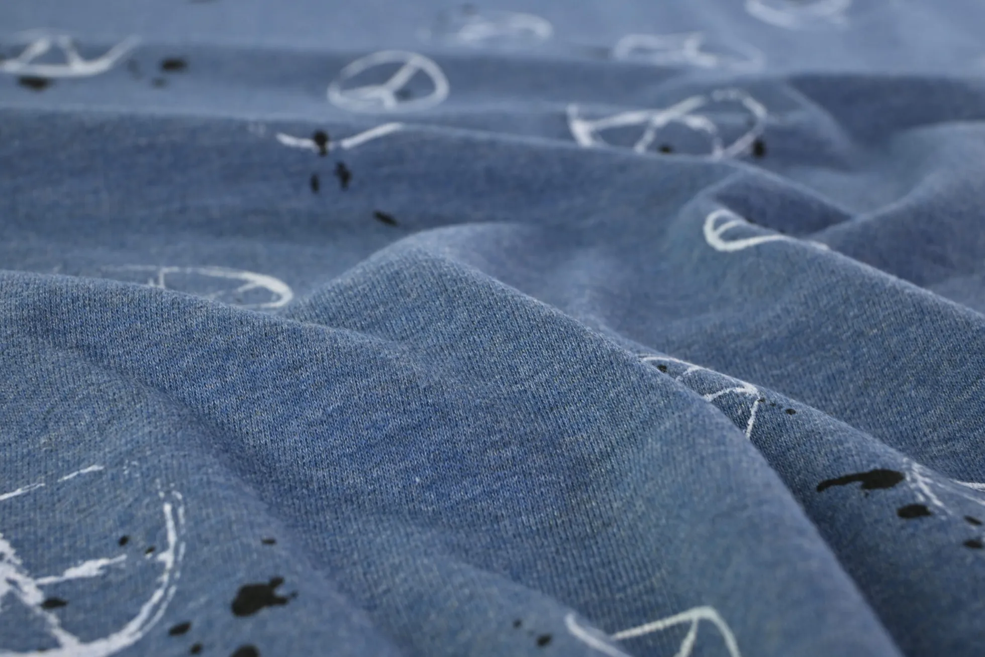 Jogging – Peace on denim