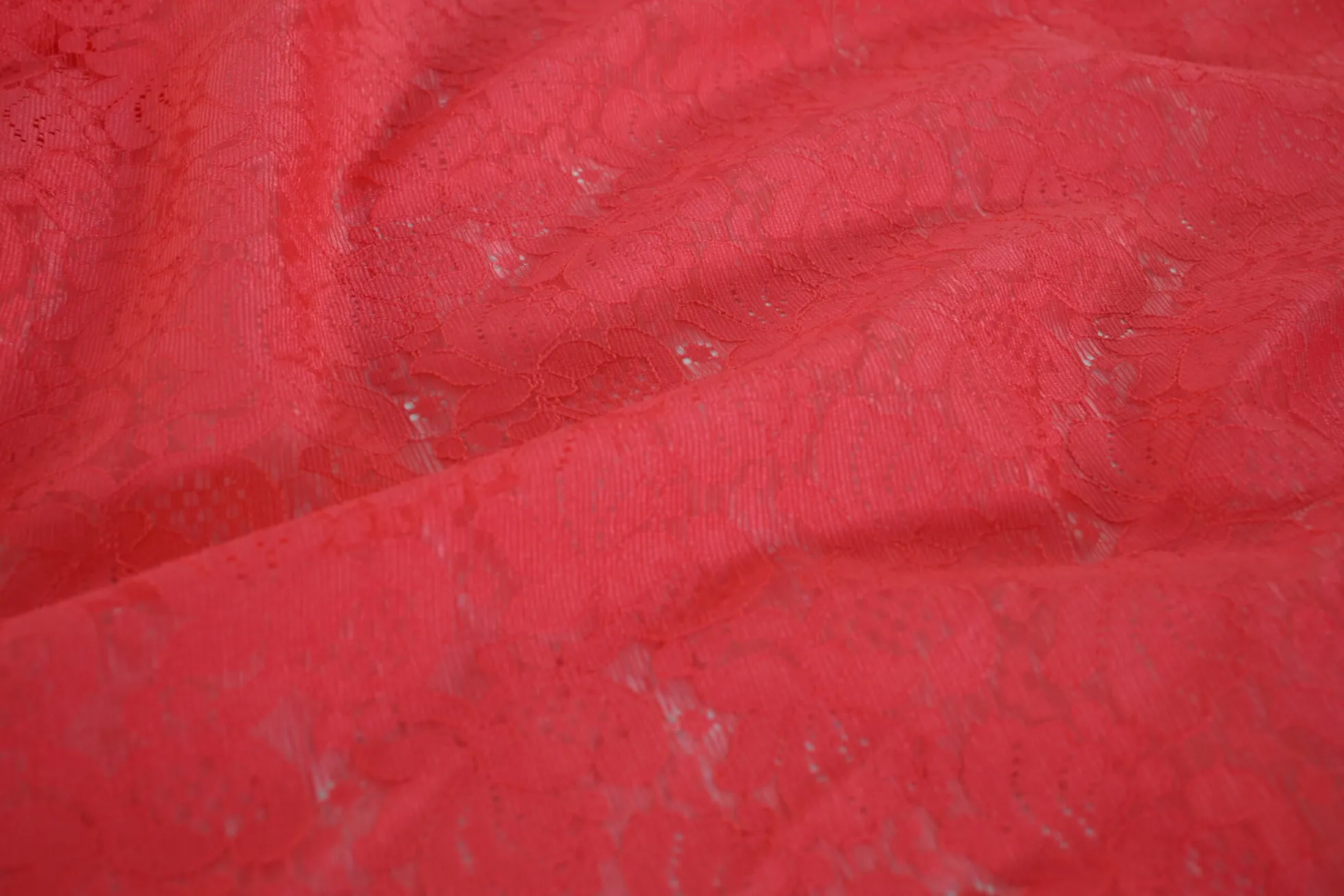 Kant – Koraal roze paisley bloem shiny