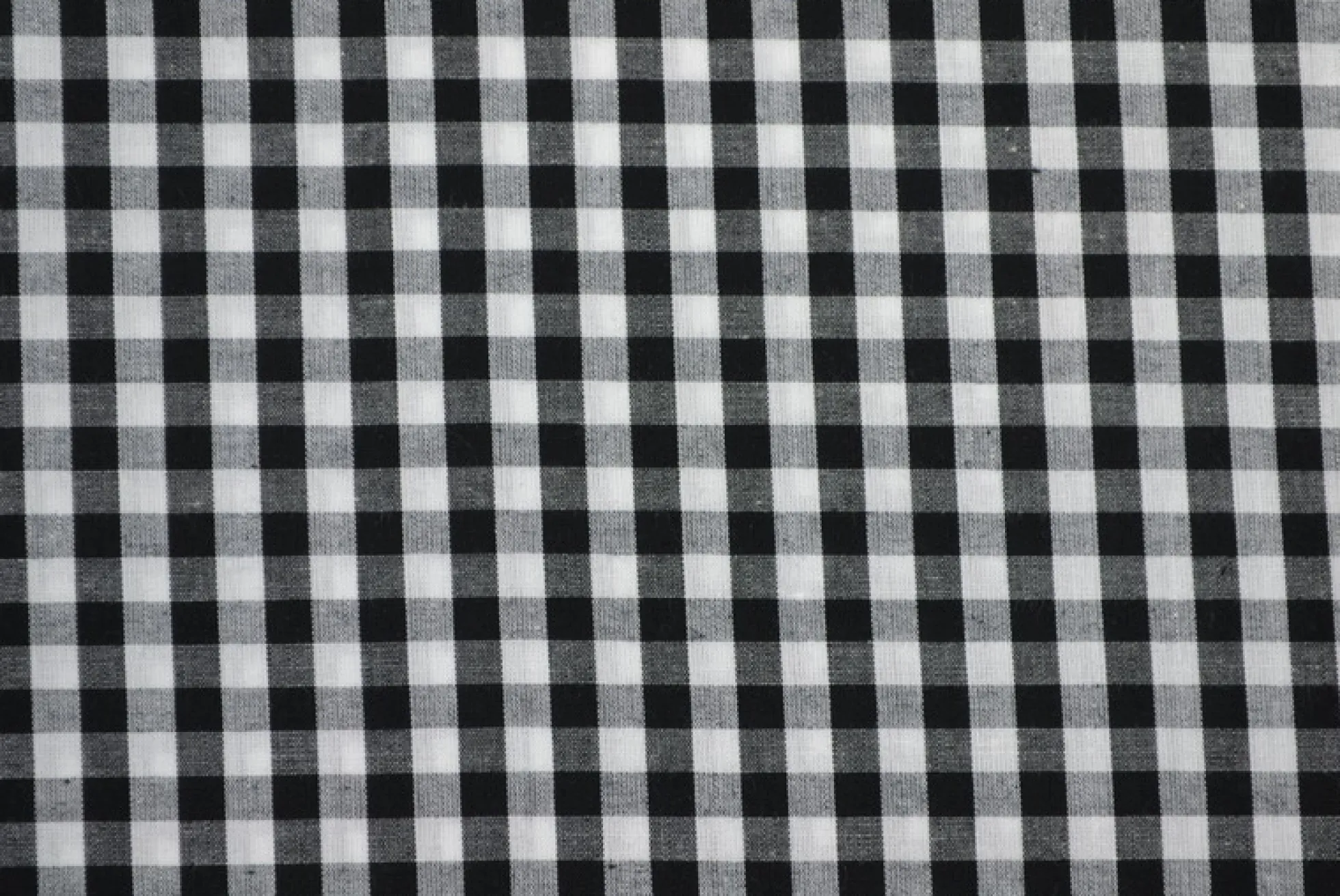 Katoen – Boerenbont – Ruitjes 6,5 mm zwart