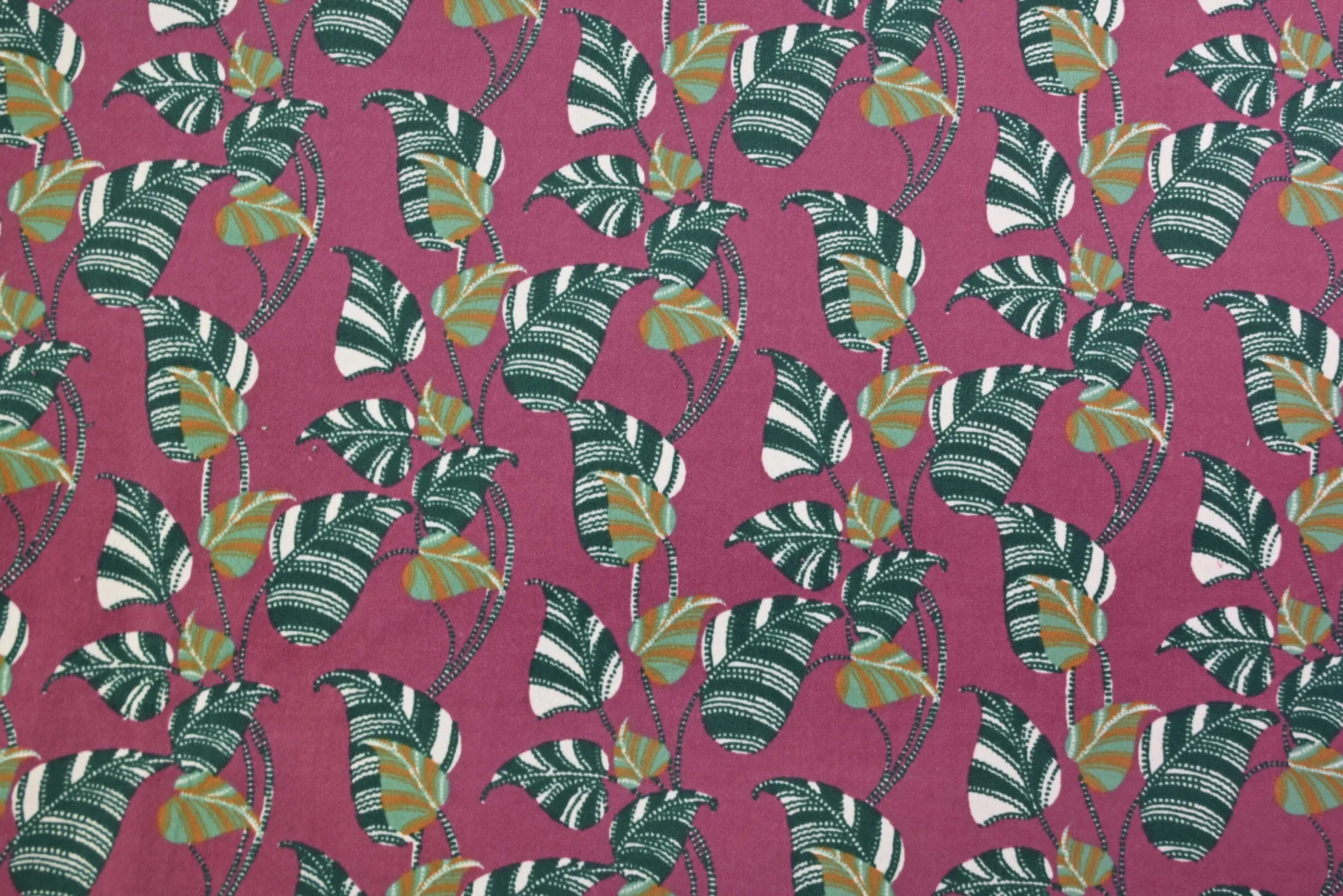 Katoen fluweel stretch – Berry jungle