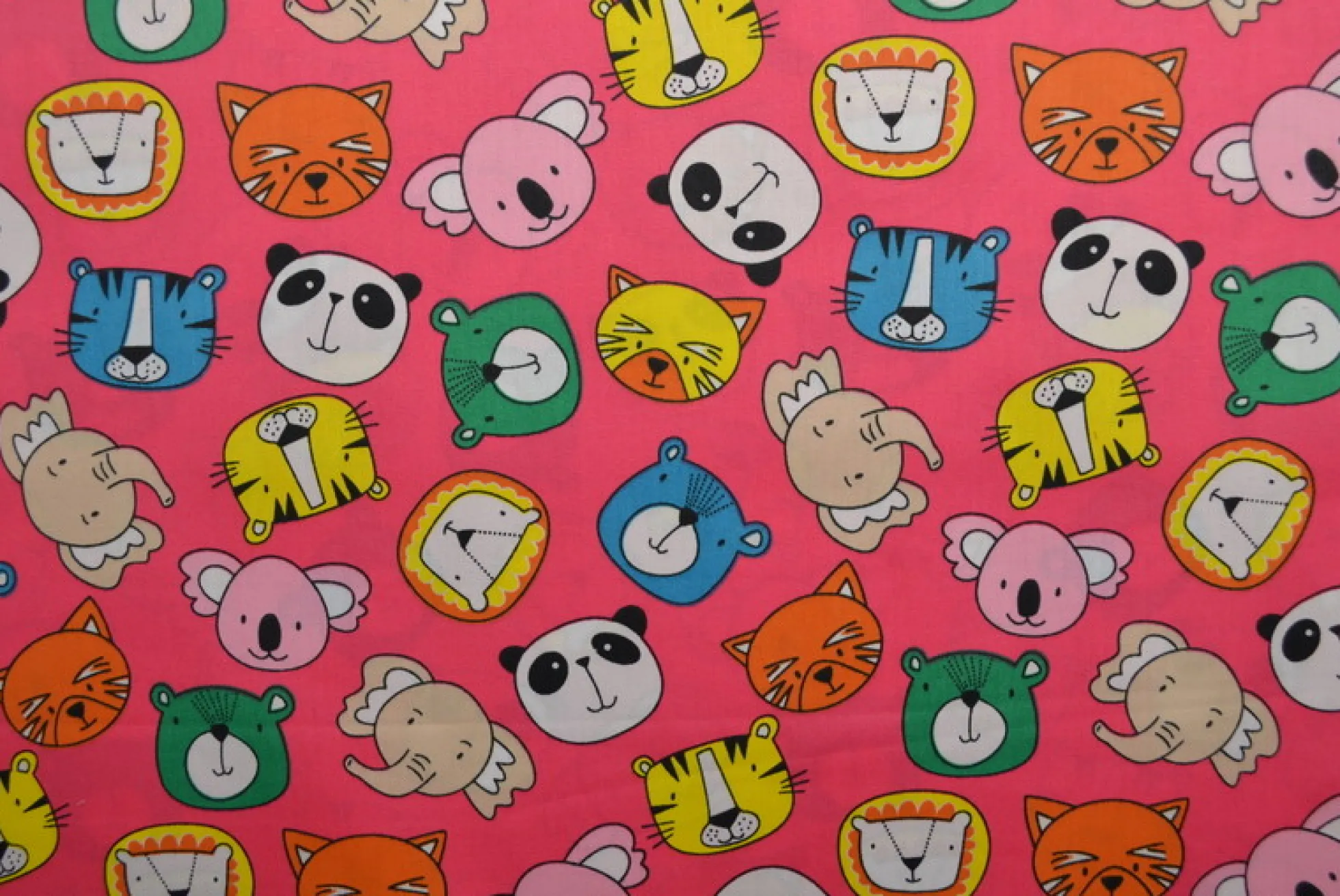 Katoen poplin – Animal faces coral