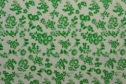 Katoen poplin – Bloemen en vogeltjes groen op wit