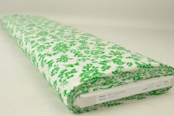Katoen poplin – Bloemen en vogeltjes groen op wit