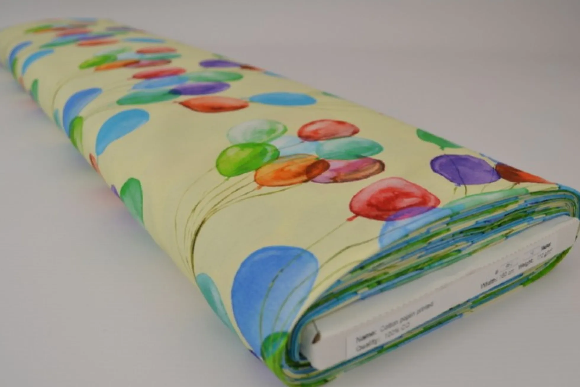 Katoen poplin digitaal – Balloons on light yellow