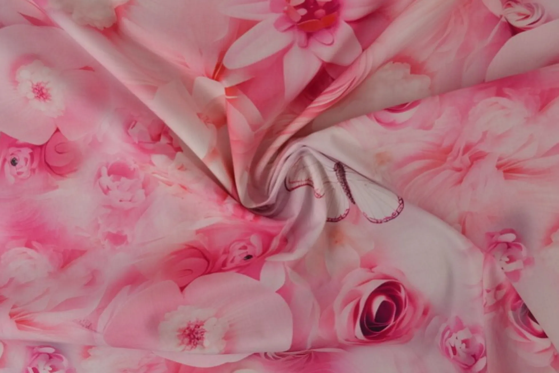 Katoen poplin digitaal – Roses & butterflies pink