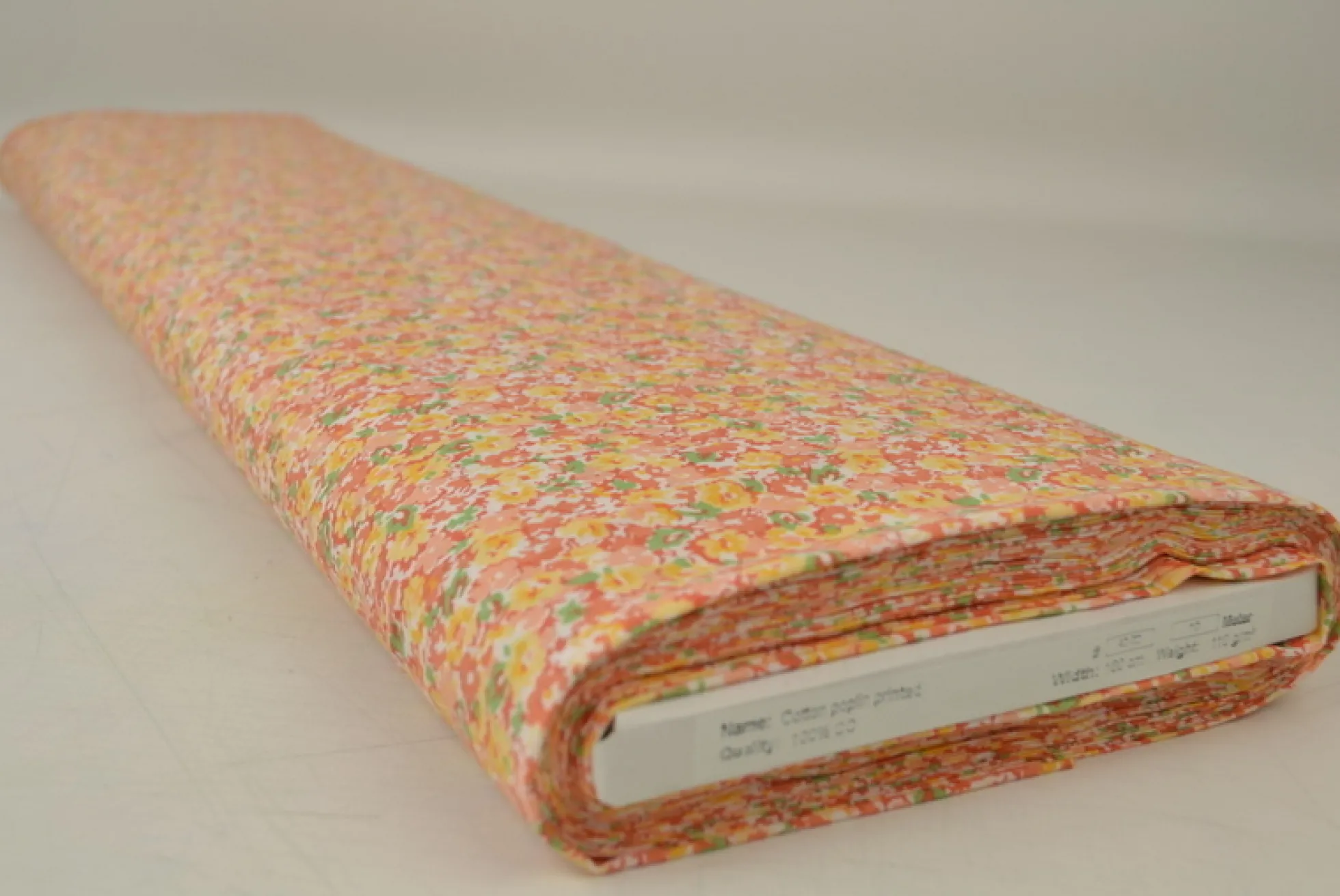Katoen poplin – Drukke kleurrijke bloemenprint oranje en geel